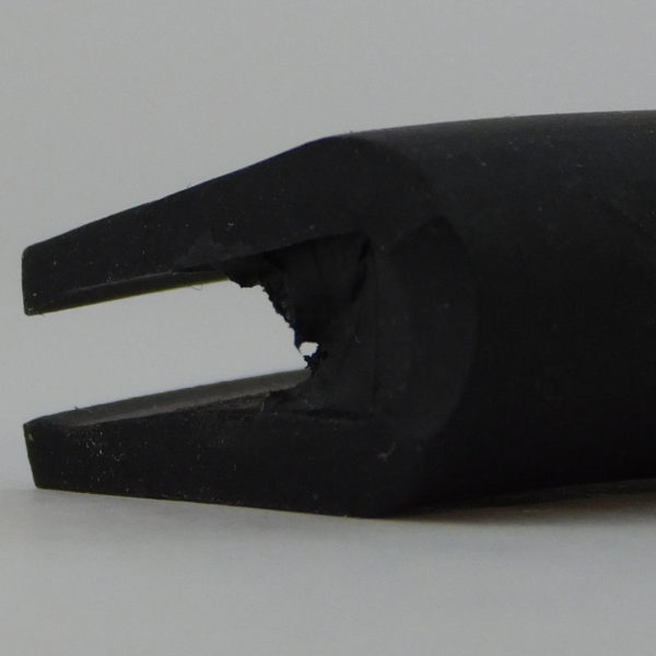 Rubber-Edge-Trim-C1014-profile